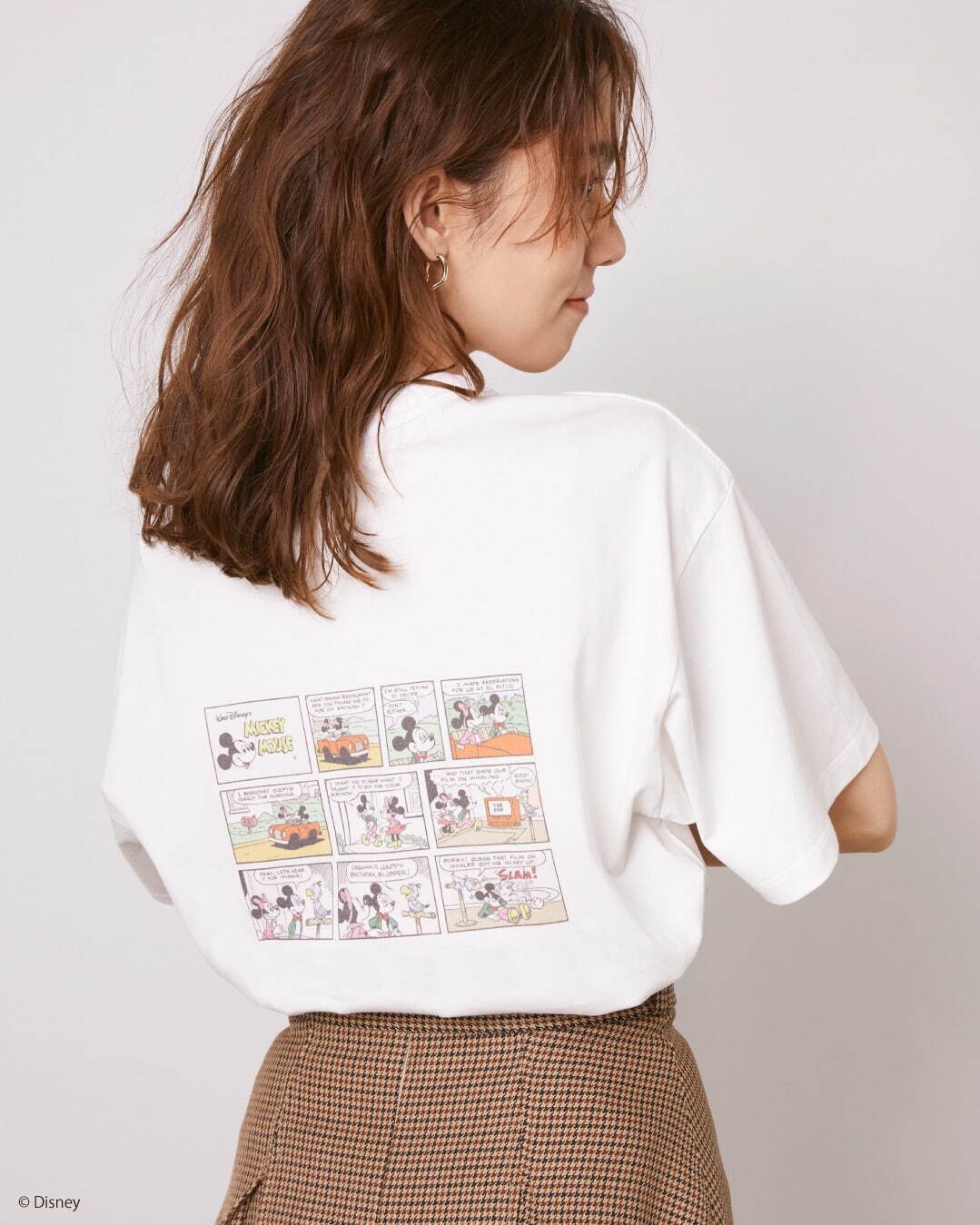 スナイデル ミッキー ミニー のtシャツ バッグ コミックデザインやデートを楽しむ姿をプリント ファッションプレス