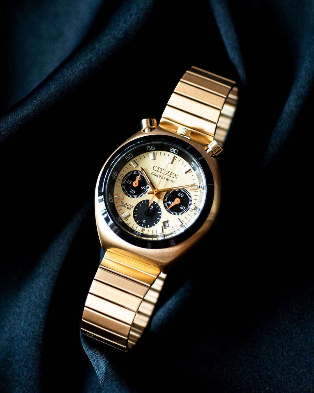 シチズンの腕時計“ツノクロノ”別注モデルがビームスから登場
