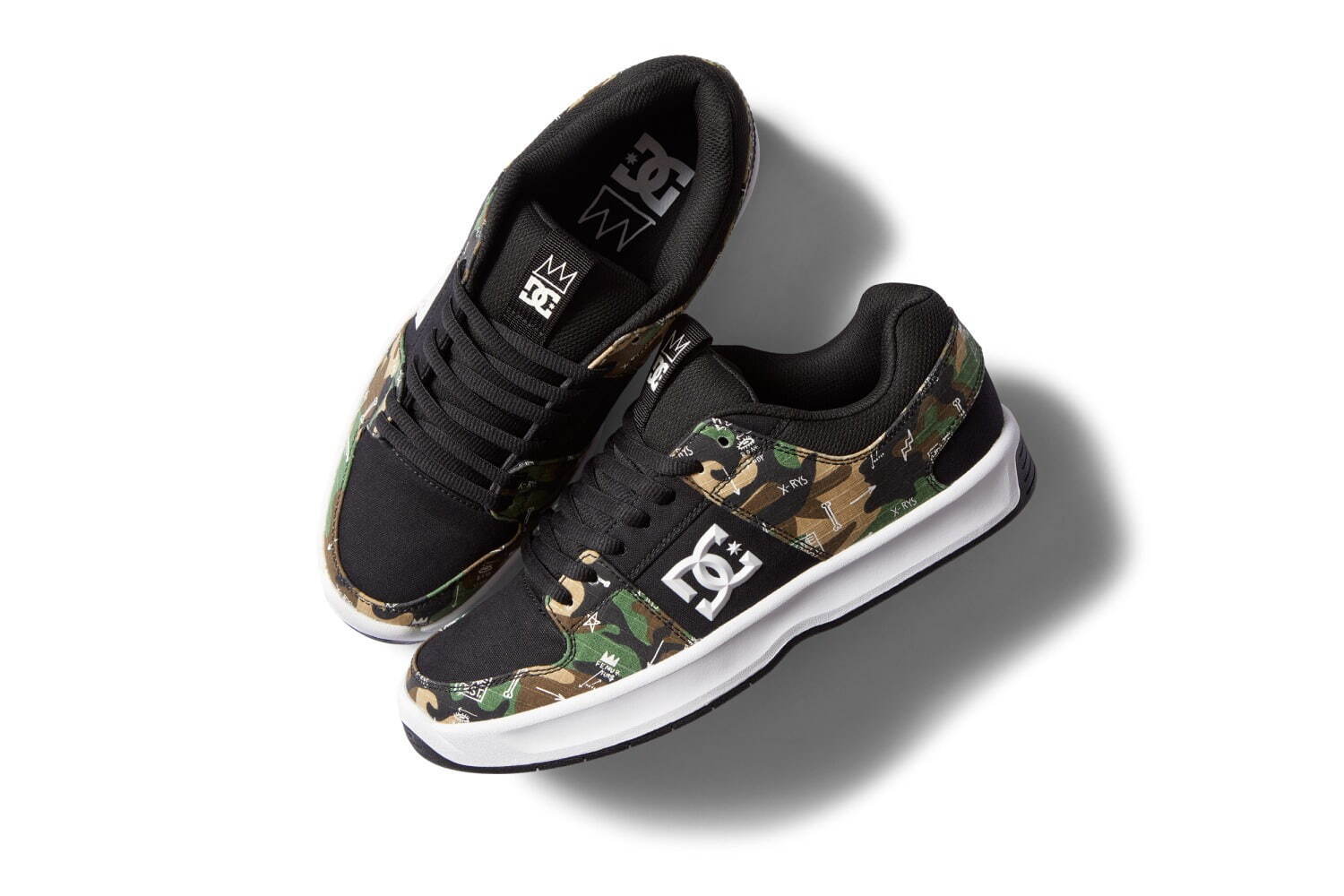 バスキア×DC SHOES、80年代アートを配したスニーカーやスケートボード｜写真7