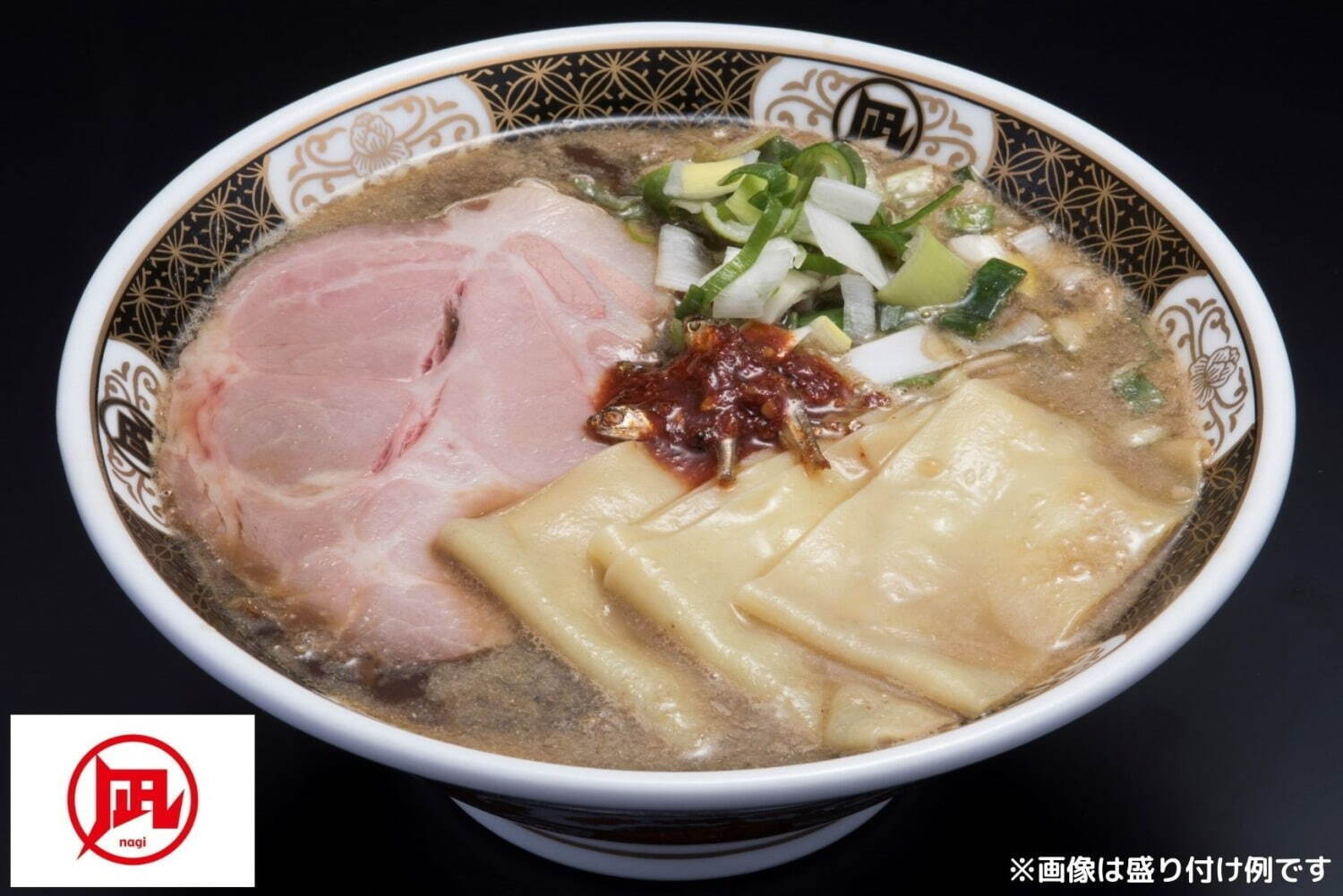 ご当地ラーメン 自販機 ご当地ラーメンセレクション 自由が丘に ミシュラン掲載の人気店も ファッションプレス