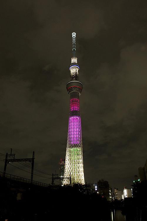 東京スカイツリーに、地元小学生がデザインした特別ライティングが点灯！｜写真8