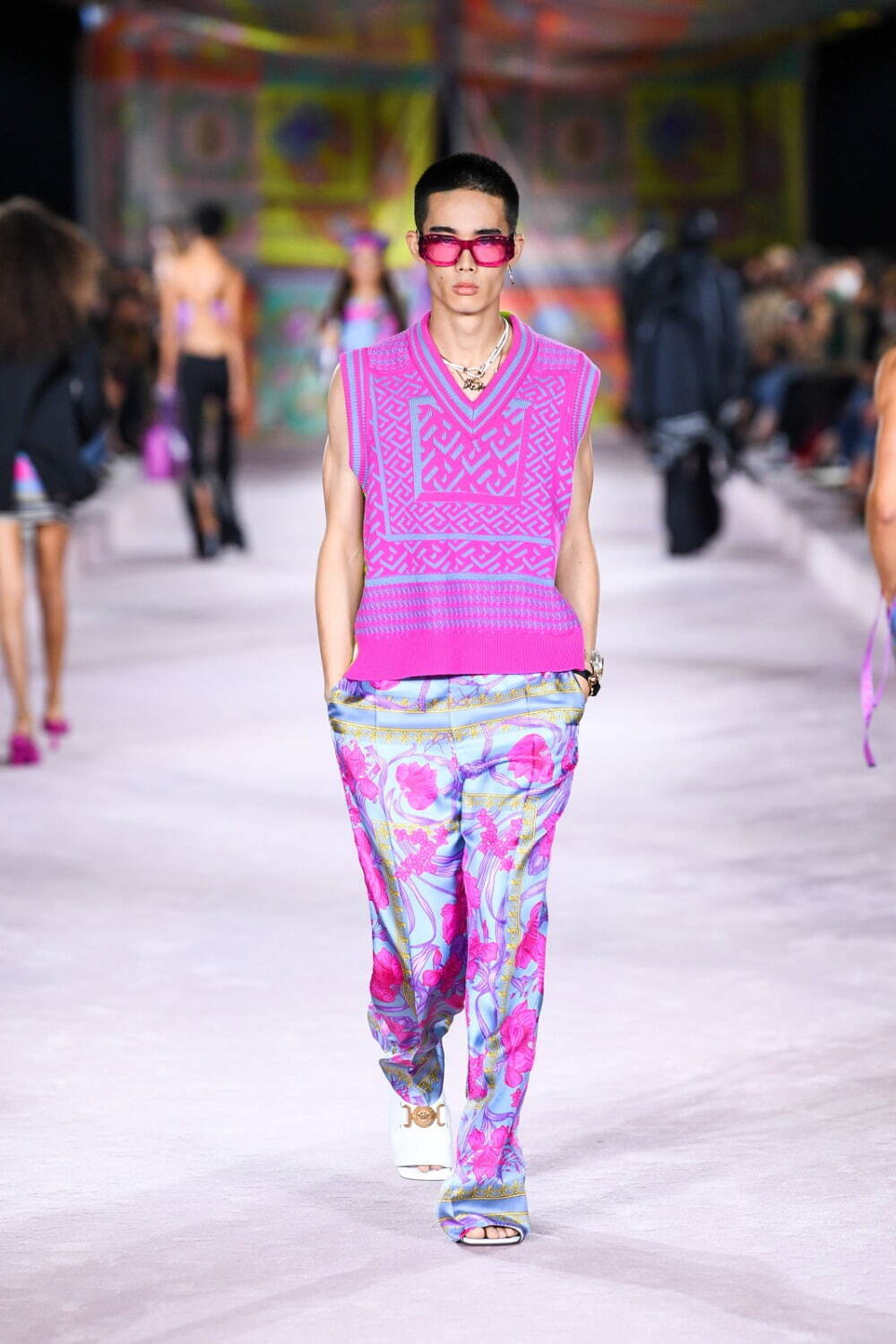 ヴェルサーチェ(VERSACE) 2022年春夏ウィメンズ&メンズコレクション  - 写真31