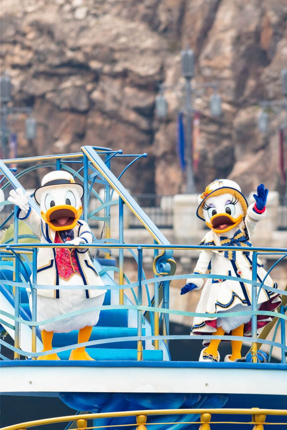 東京ディズニーランド＆東京ディズニーシーのクリスマス2021、音楽と楽しむ限定パレード＆ショー｜写真52