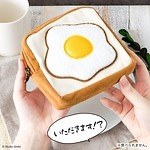 ジブリ作品『天空の城ラピュタ』の“目玉焼きパン”がポーチに？！パズー