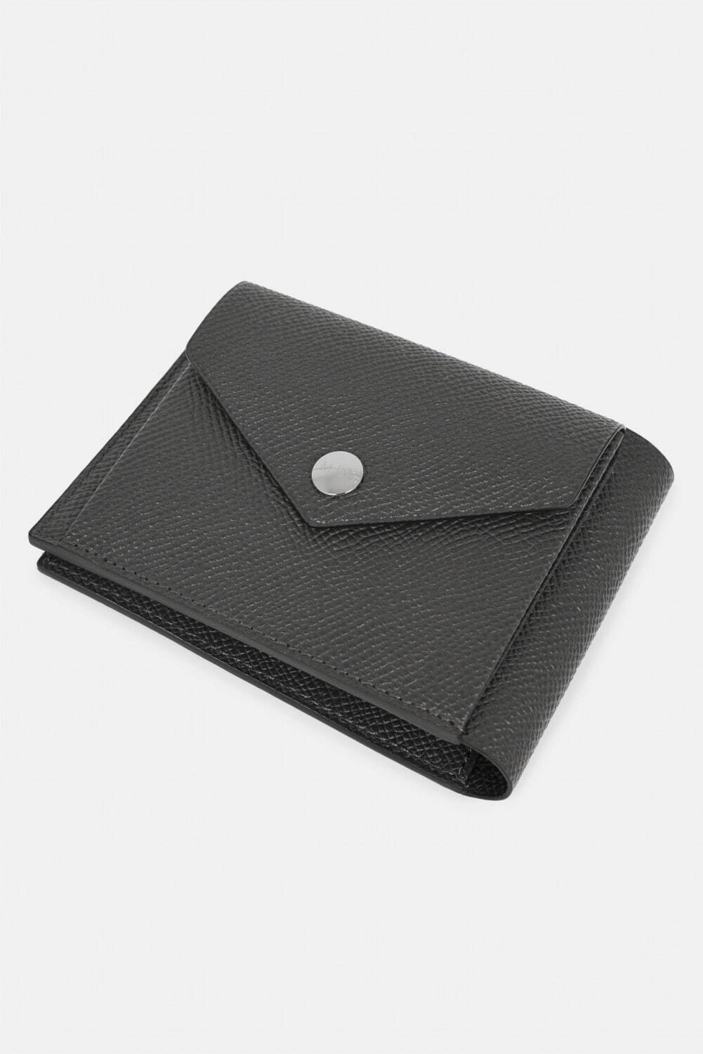 ラッド ミュージシャン初の革財布 - “1枚革”のようにしなやかなレザー