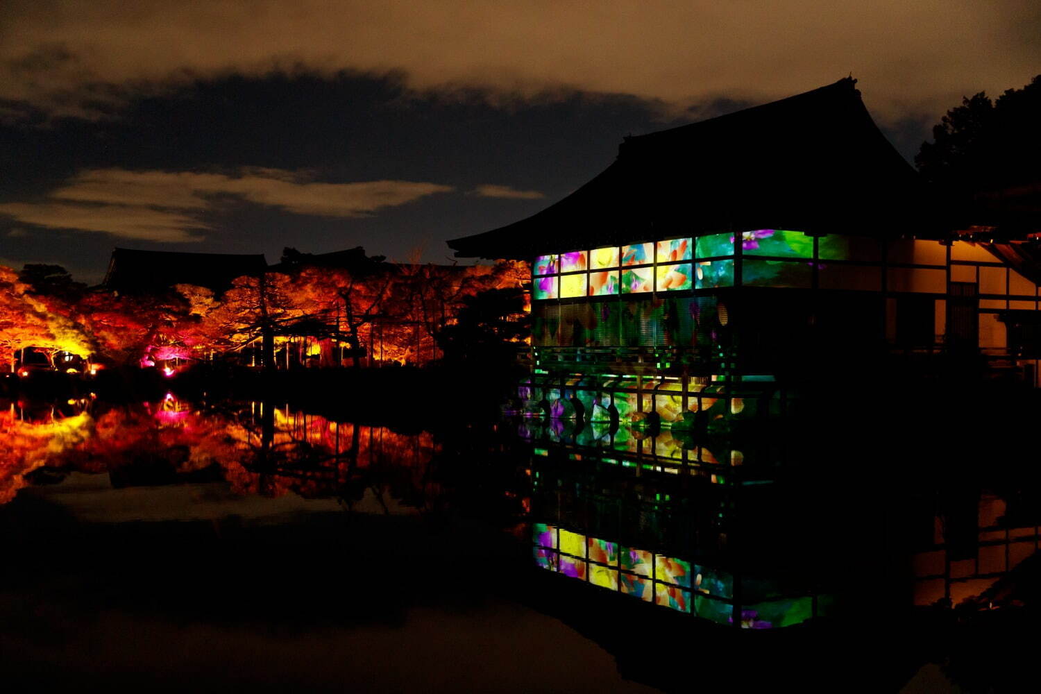 京都・平安神宮を夜間参拝、ネイキッドの新アート展「ネイキッドヨルモウデ 平安神宮」｜写真9