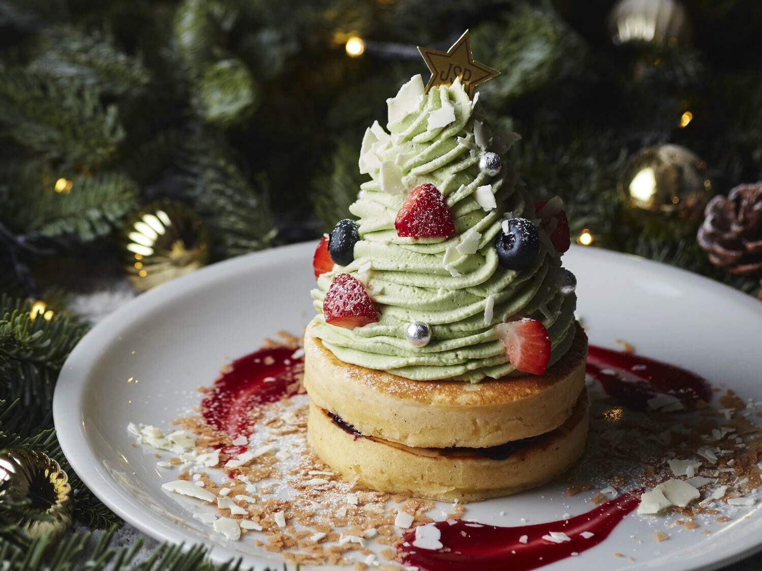 「～札幌店から贈るクリスマス～ピスタチオベリーのツリーパンケーキ」1,540円