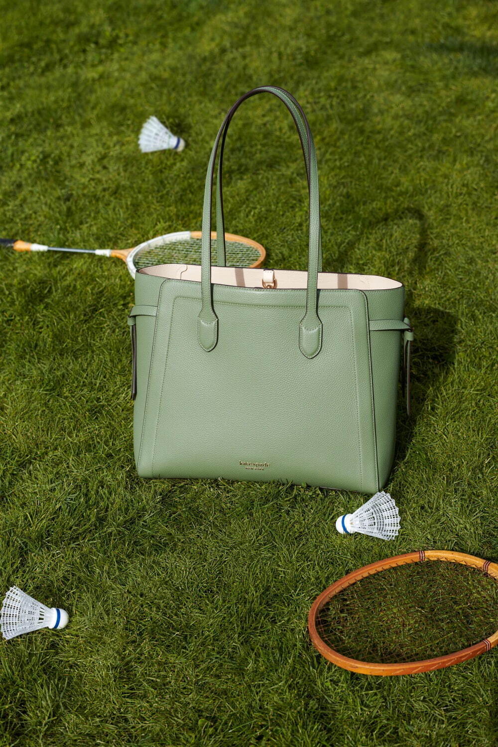 ケイト・スペード22年春の新作バッグ、花や蝶のバスケットバッグ＆テニスボールバッグなど｜写真7