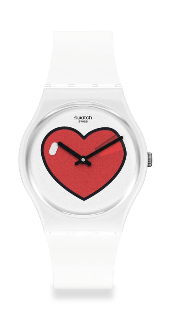 スウォッチのバレンタイン限定腕時計、文字盤の“ハート”が光る赤＆白の