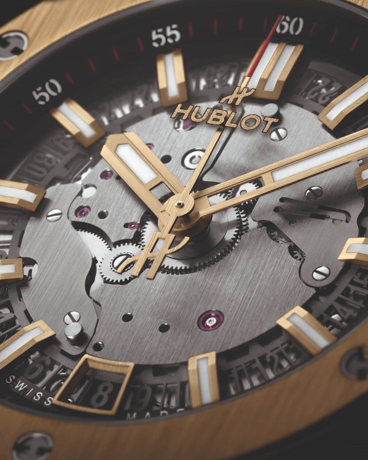 ウブロ新腕時計、薄型ケースのブレスレットモデル「ビッグ・バン
