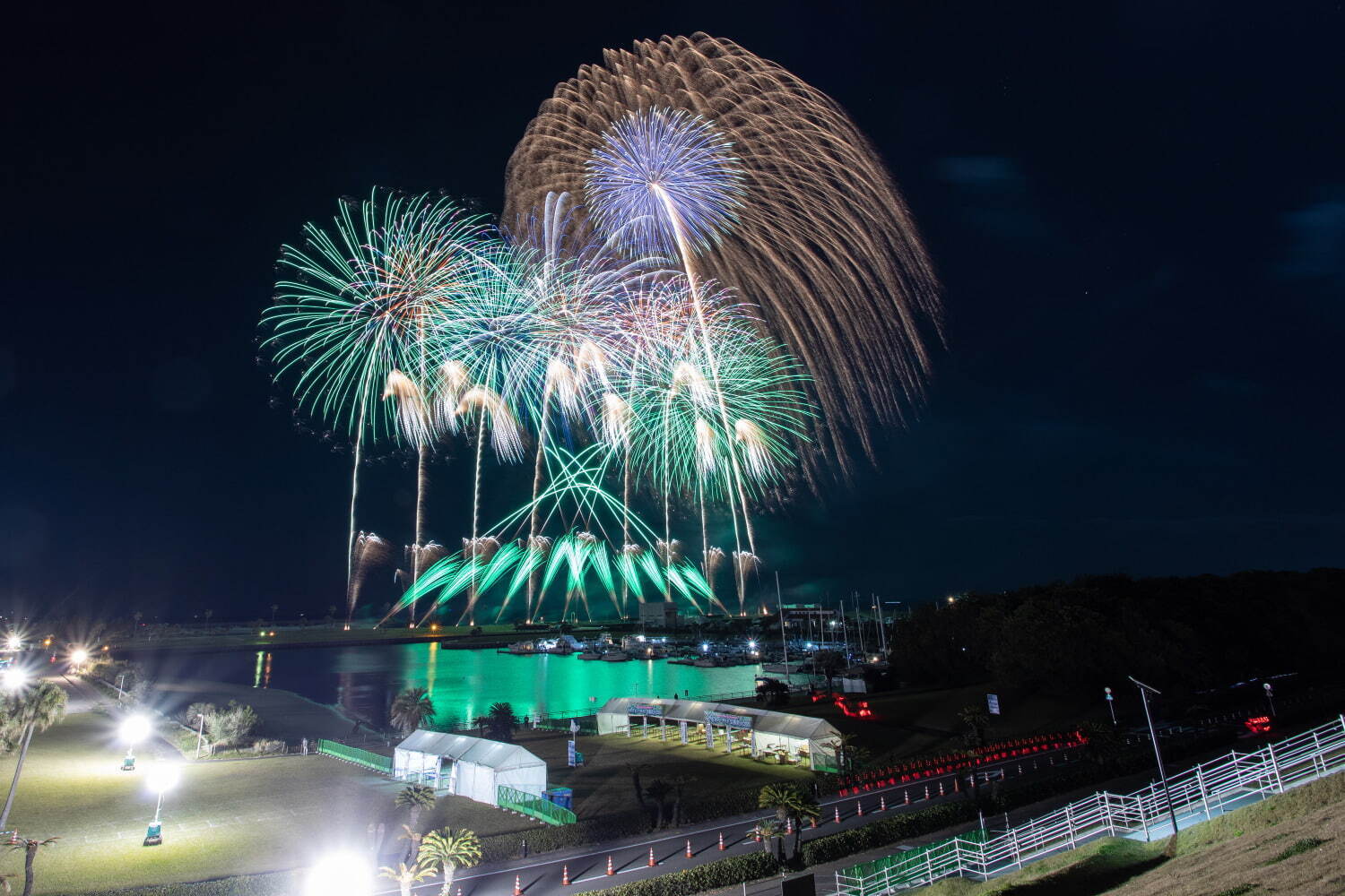 「桜島と芸術花火2022」音楽とシンクロする花火大会、鹿児島・マリンポートかごしまで｜写真7