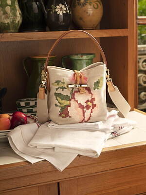 ロンシャン「ロゾ」バッグに22年春夏の新作、“タペストリー風”花刺繍 ...