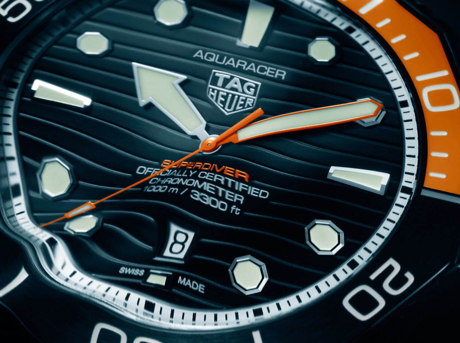 タグ・ホイヤーの腕時計「アクアレーサー」22年新作、スリムな高性能
