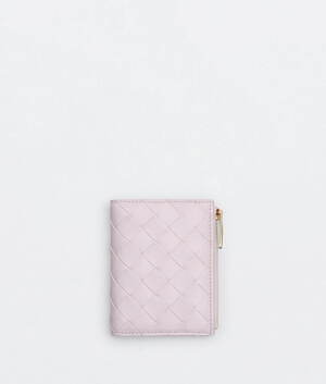 ボッテガ・ヴェネタの新作財布＆トートバッグ、“パステル”トーンの
