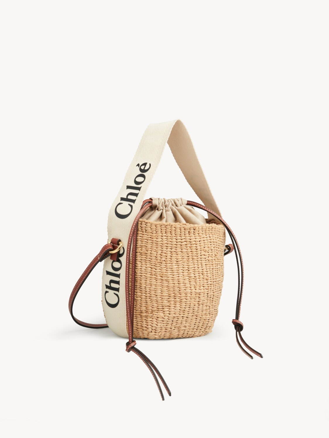 クロエの新作かごバッグ、マルチカラーの“ポンポン”付き＆カラフル