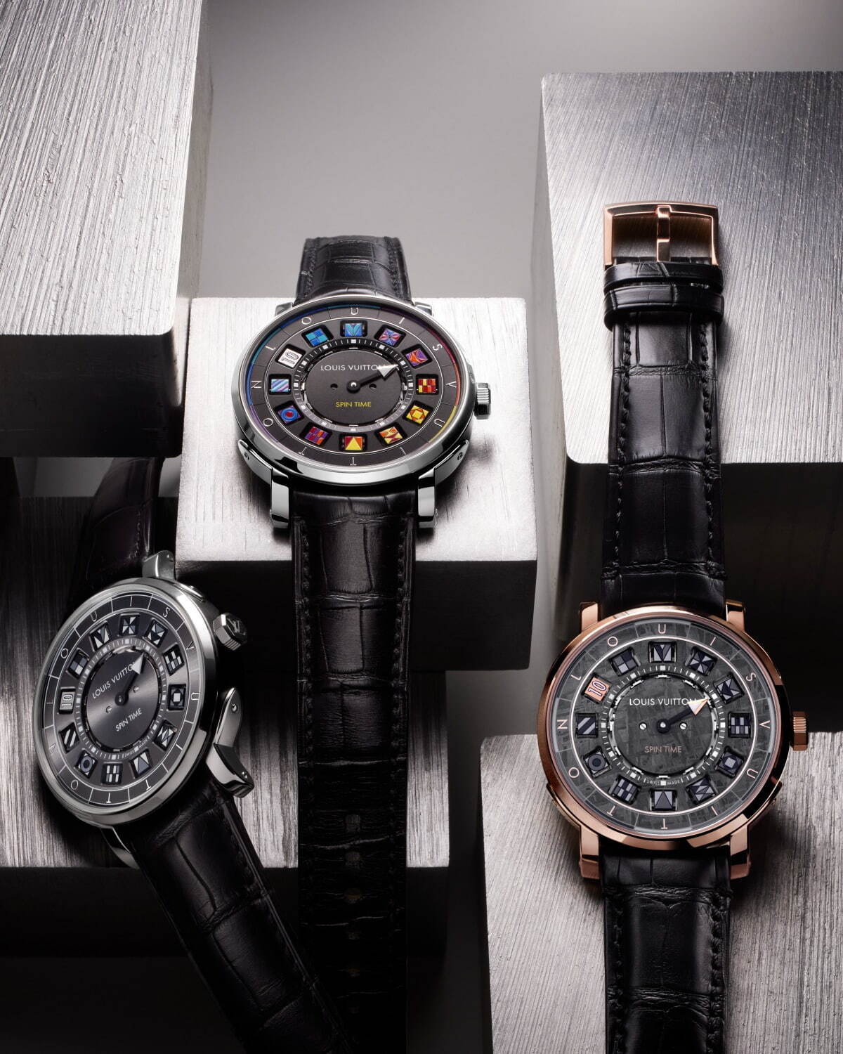 ルイ ヴィトン新作メンズ腕時計 エスカル スピン タイム スティール 回転キューブが時刻を表示 ファッションプレス