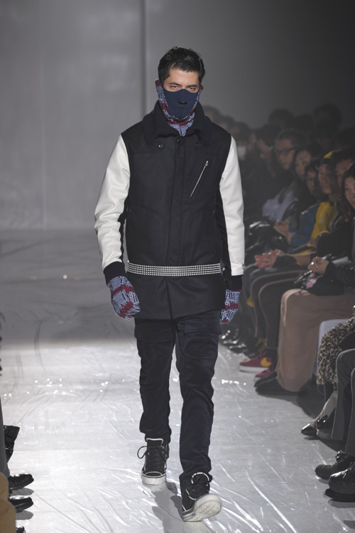 ホワイトマウンテニアリング(White Mountaineering) 2010-11年秋冬メンズコレクション  - 写真6