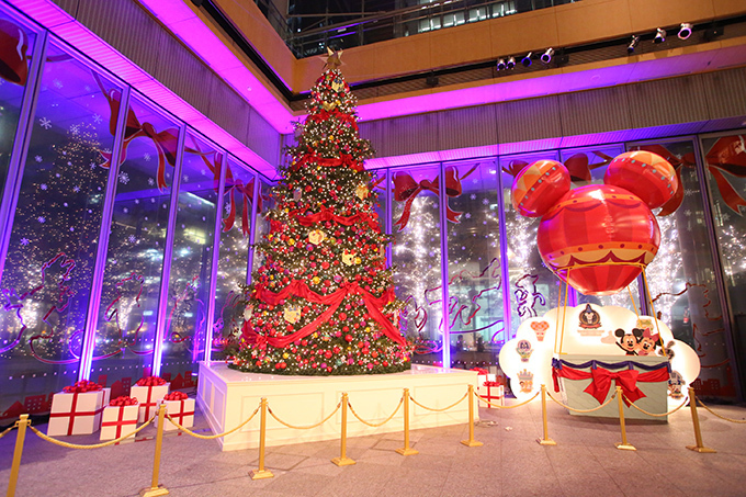 東京 丸の内にディズニーのクリスマスイルミネーション プーさんのツリーも登場 ファッションプレス