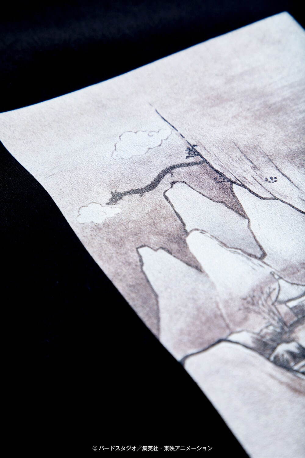パブリック トウキョウ『ドラゴンボール』Tシャツ、悟空＆ブルマを描く
