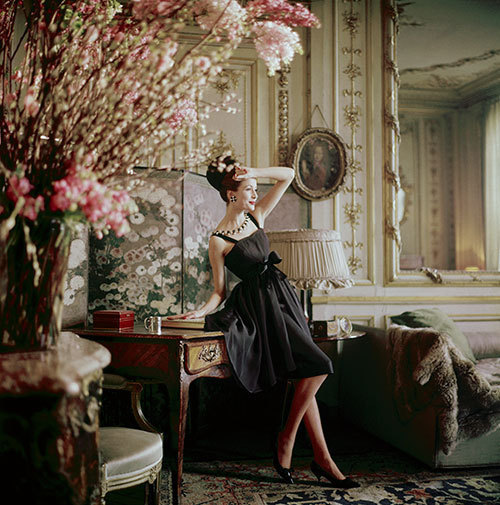 ディオールが1950年代に刻んだもの - 写真集「Dior Glamour Mark Shaw 