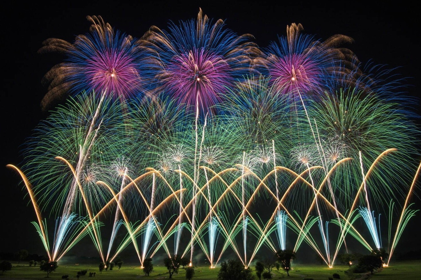 茨城 大洗海上花火大会 過去最多の打ち上げ数 約6 000発 で3年ぶりに開催 音楽ライブも ファッションプレス