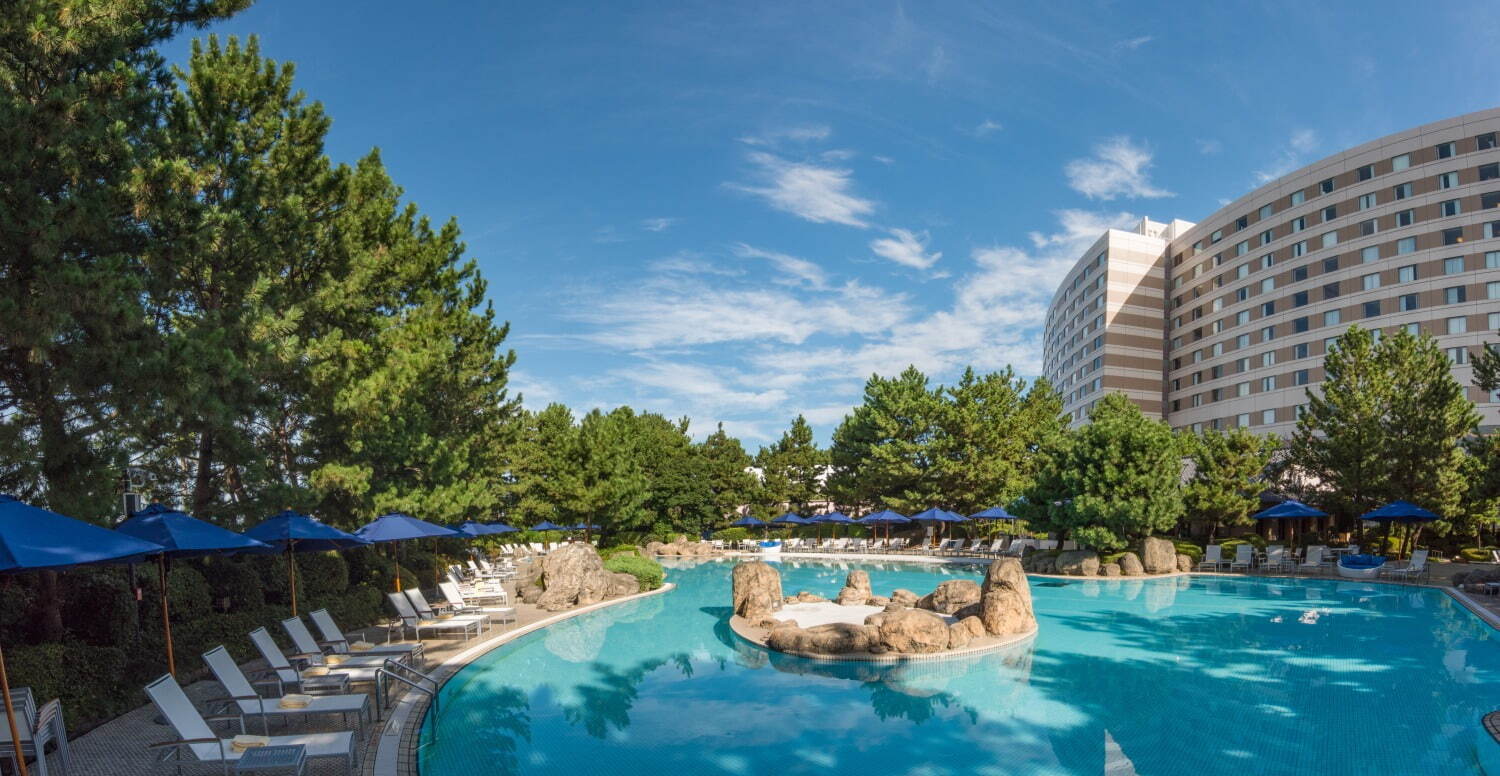 ヒルトン東京ベイの屋外プール「ガーデンプール」首都圏ホテル最大級、プールサイドで手ぶらBBQも｜写真1