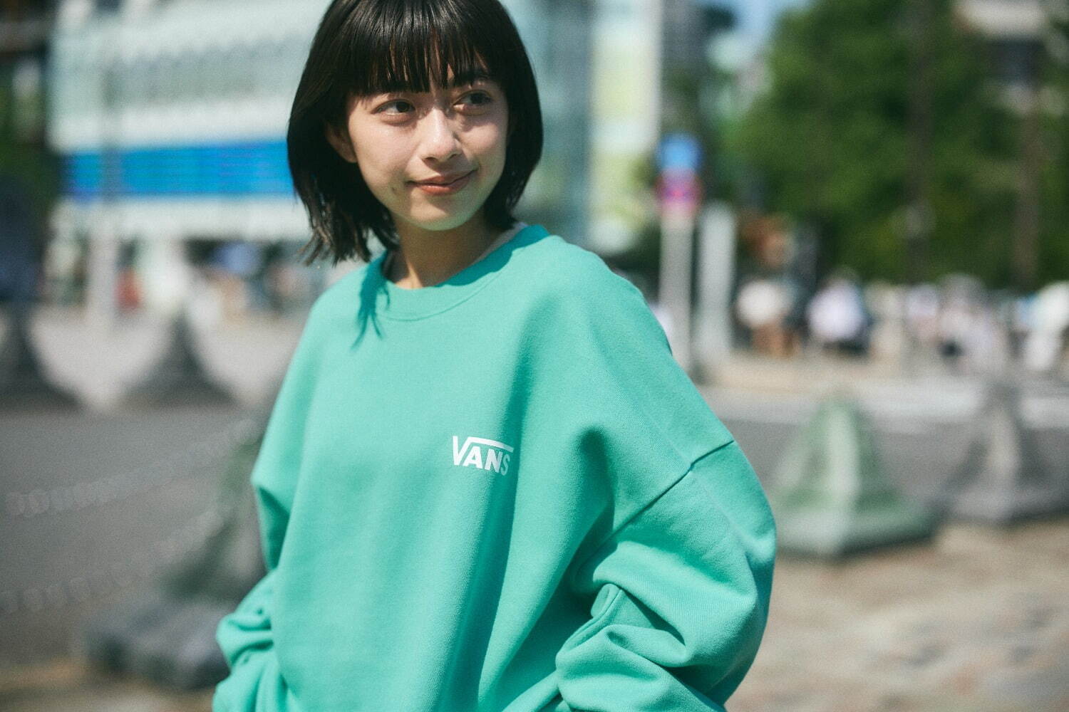 VANS“パイレーツ スカル”プリントの限定Tシャツ＆ヴィンテージ風スウェット｜写真14