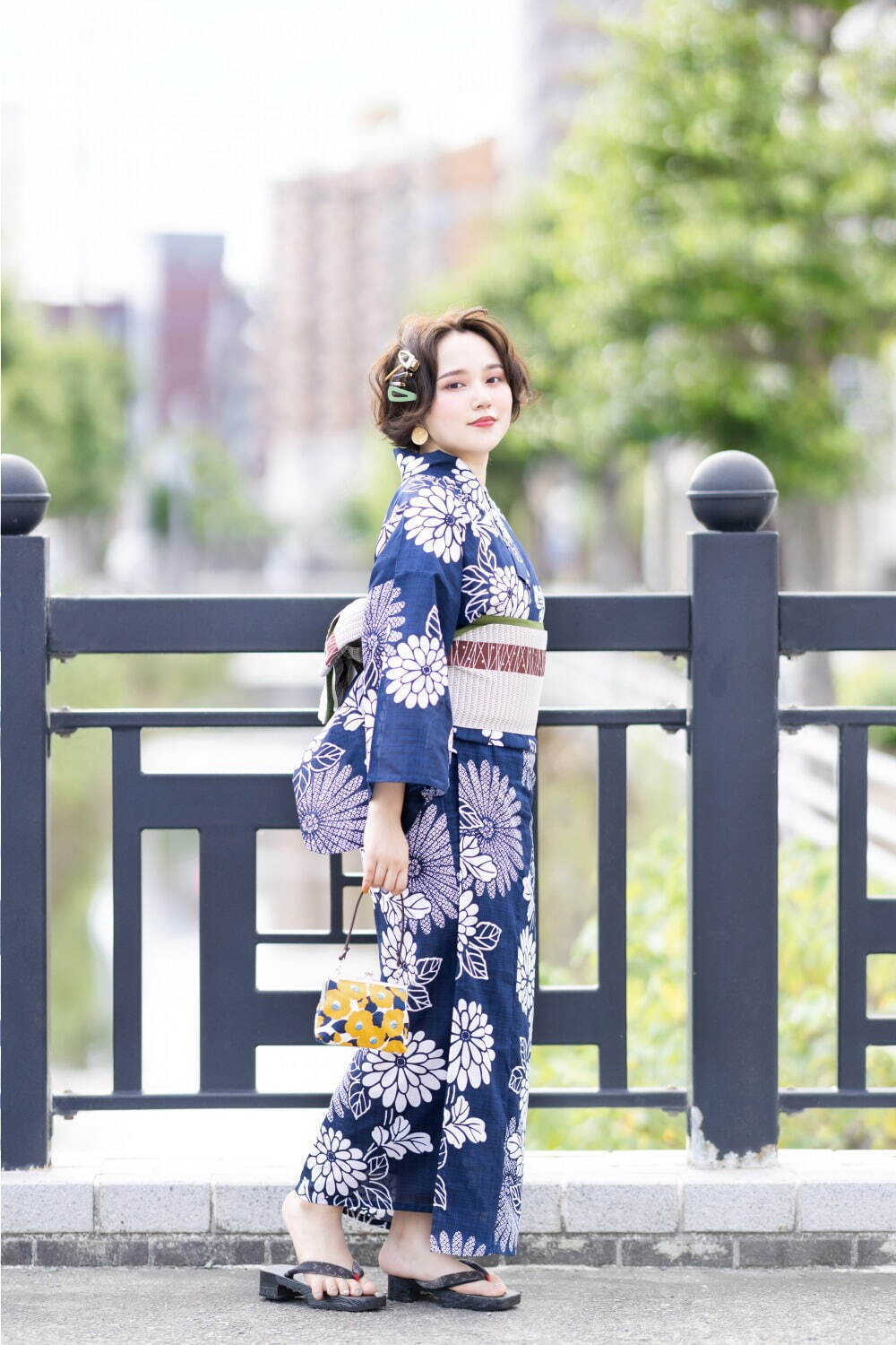 ⭐︎美品⭐︎紺色の浴衣 桜＆まり柄 120cm