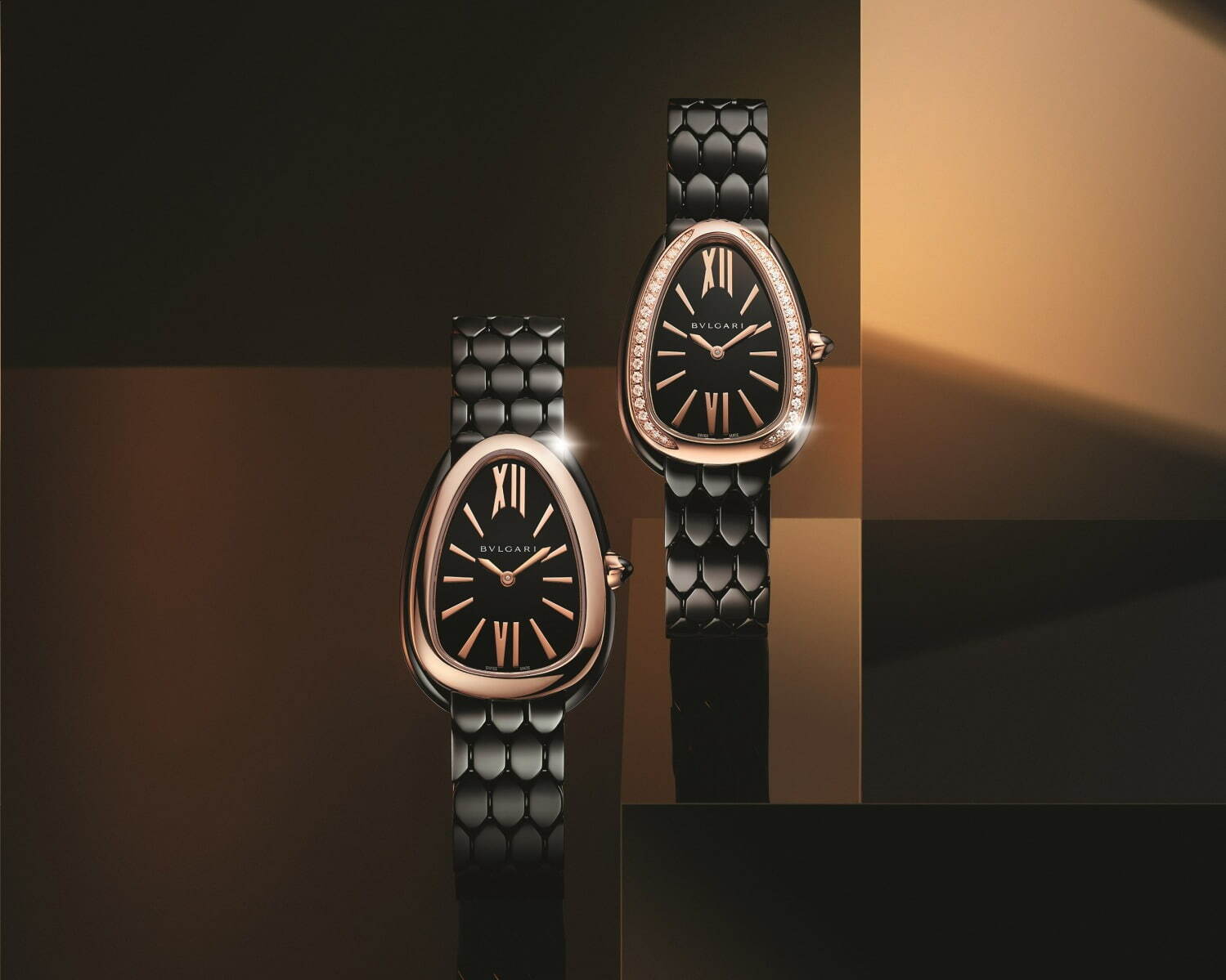 ブルガリ「セルペンティ」新作“ブラック”腕時計、ダイヤモンドが輝く