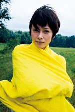 女優・真木よう子の新たな素顔 - 笠井爾示の写真展「MUSCOVITE」が代官山で開催 - ファッションプレス