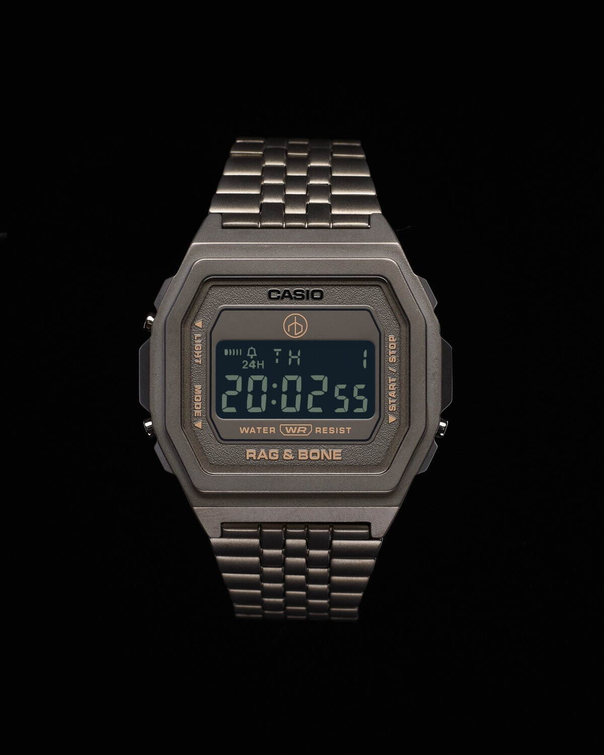 ラグ ＆ ボーン×カシオの限定腕時計「A1000」のソリッドな質感を ...