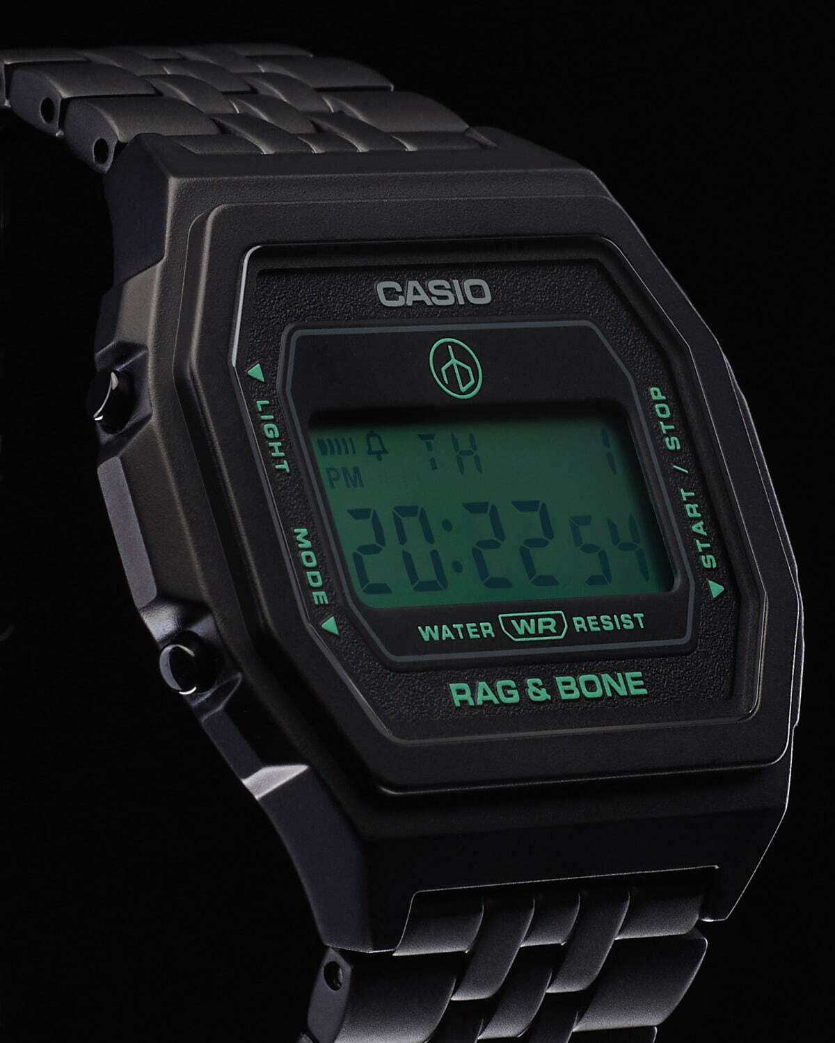 ラグ ＆ ボーン×カシオの限定腕時計「A1000」のソリッドな質感を 