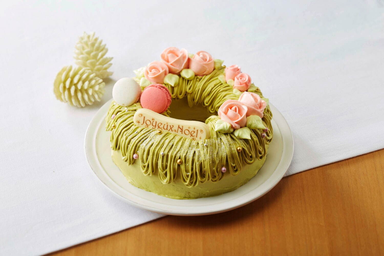 東武百貨店 池袋本店22年クリスマスケーキ まるで アート いちご型チョコのショートケーキ ファッションプレス