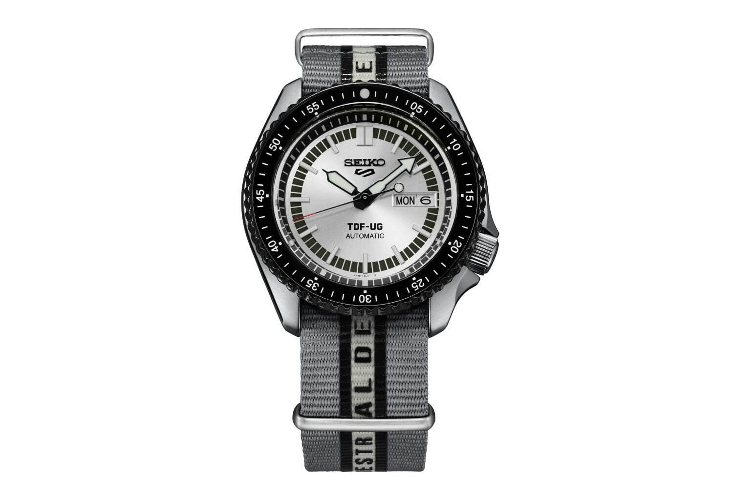 ウルトラセブン　腕時計　セイコーファイブ品番SBSA195