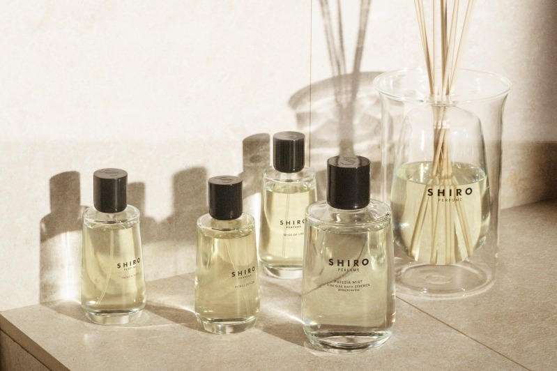 SHIRO“2種の限定の香り”のパフューム＆ディフューザー、ギフトに最適な