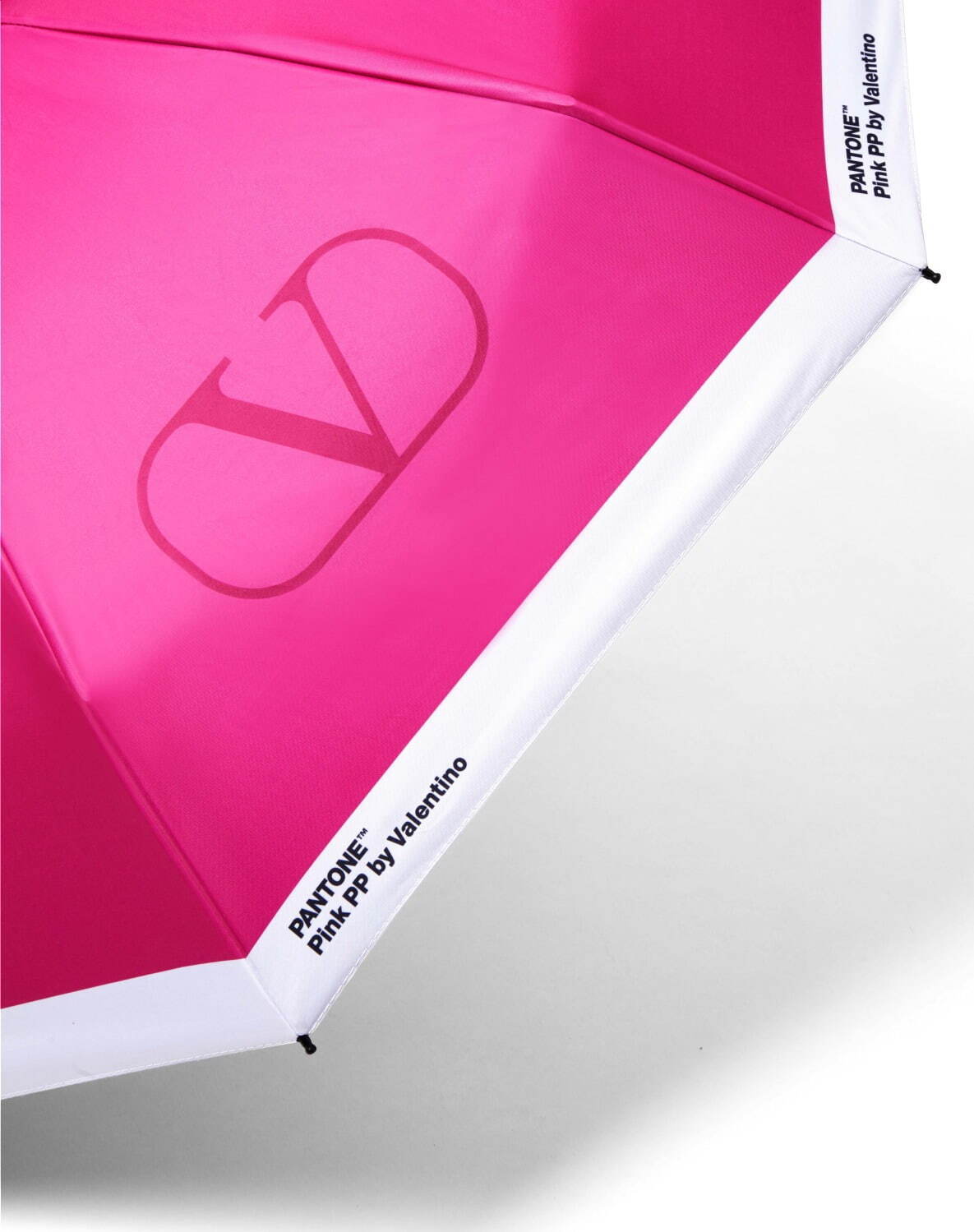 ヴァレンティノ「ピンクPP」“色見本”風デザインの文具＆雑貨 