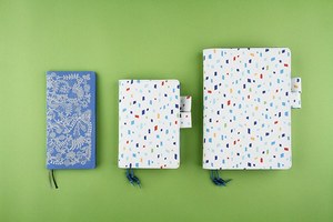 ほぼ日手帳 4月はじまり版に限定カバー2種登場 ミナ ペルホネンとのコラボ手帳も抽選販売開始 ファッションプレス