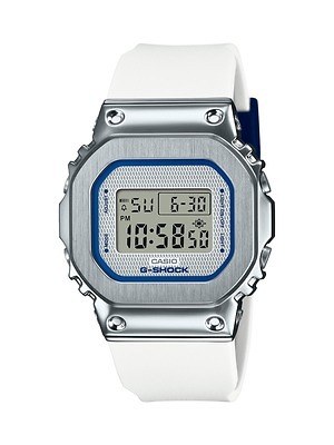 G-SHOCK新作クリーンな角型ペアウオッチ、メタルベゼル＆純白バンド