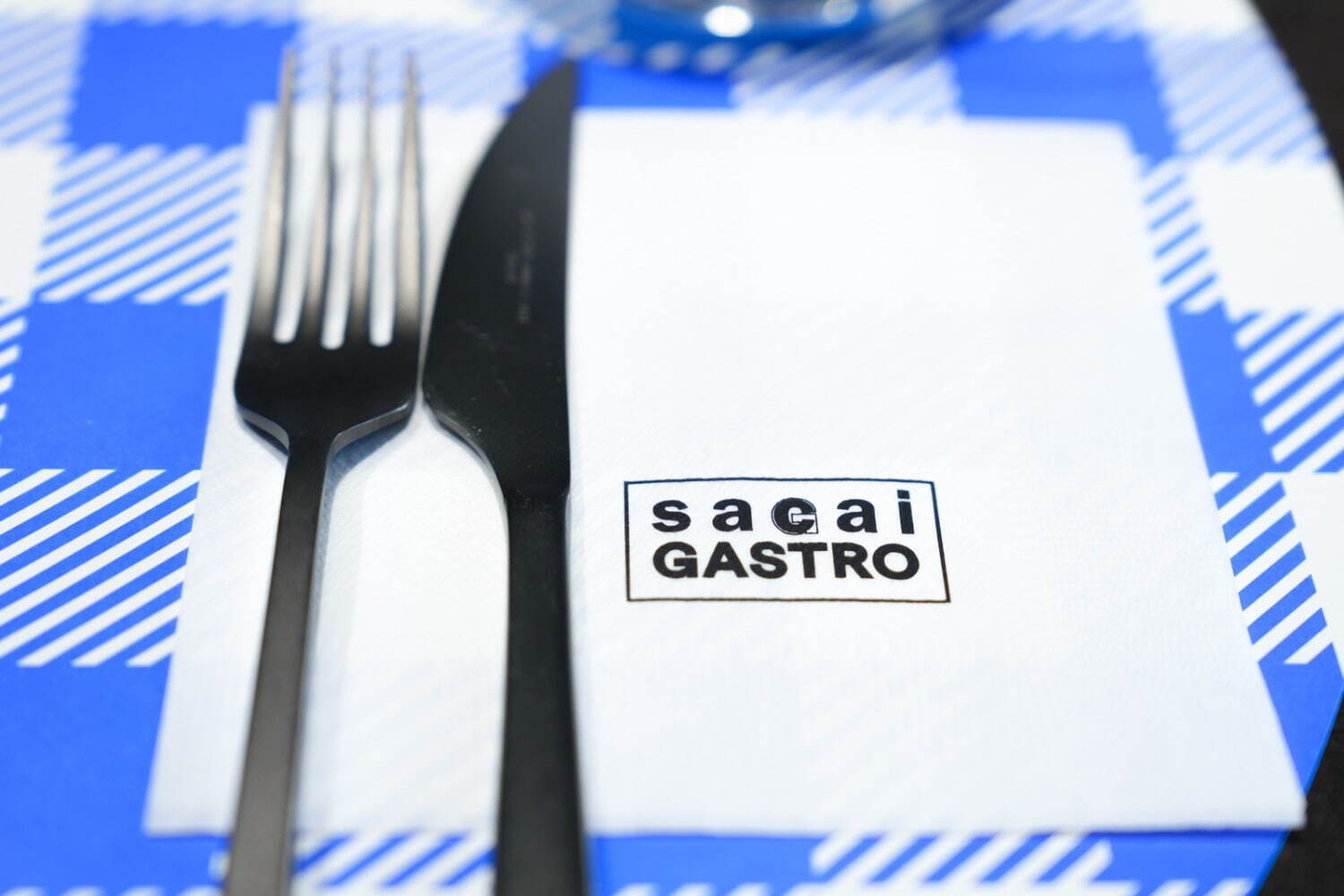 sacai×ゲットー ガストロのコラボカフェ、原宿で - ナイキスウッシュ入り“ソール型”ワッフル｜写真10