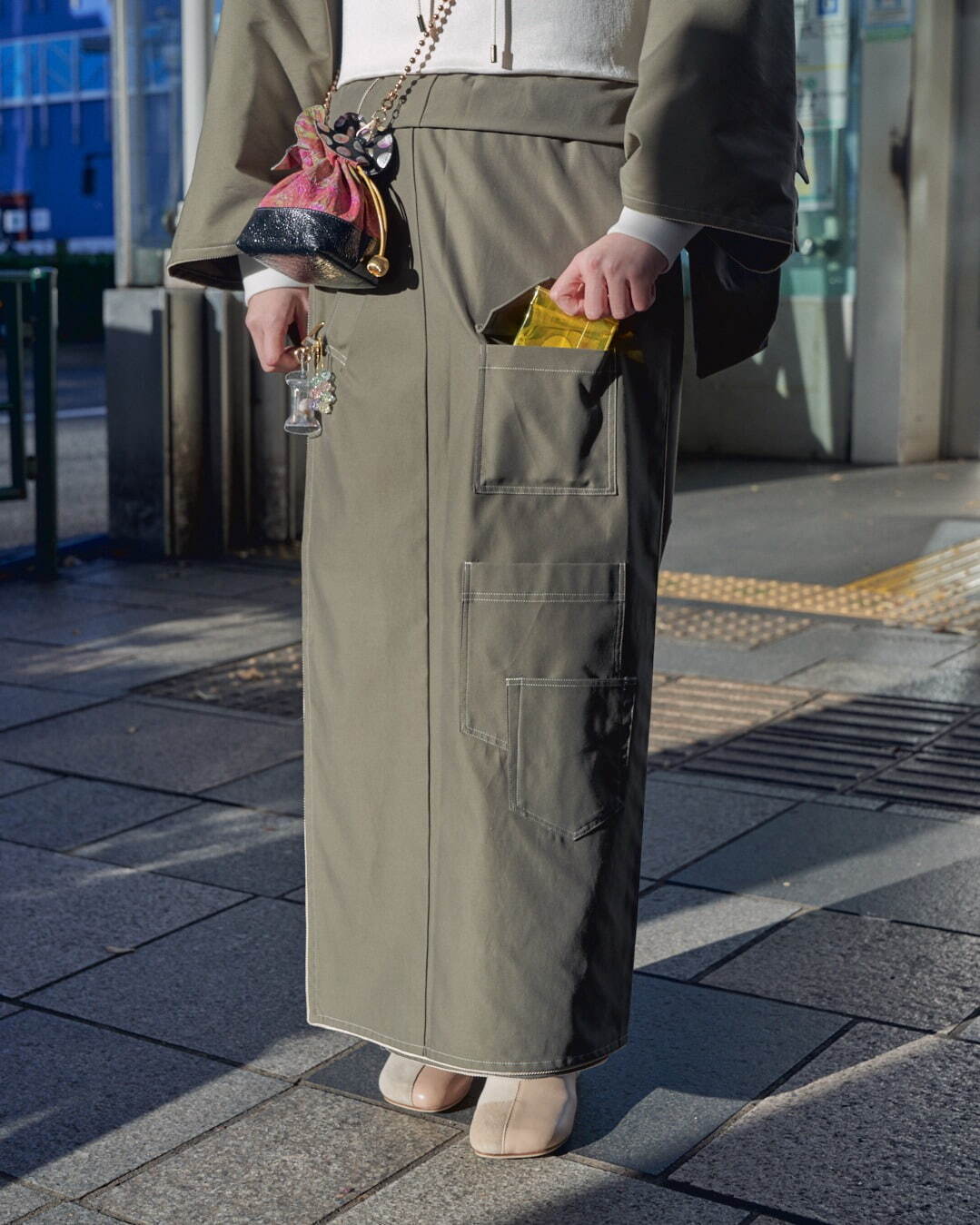キモノ バイ ナデシコ新作“ポケット付き着物”、トレンチコート素材の