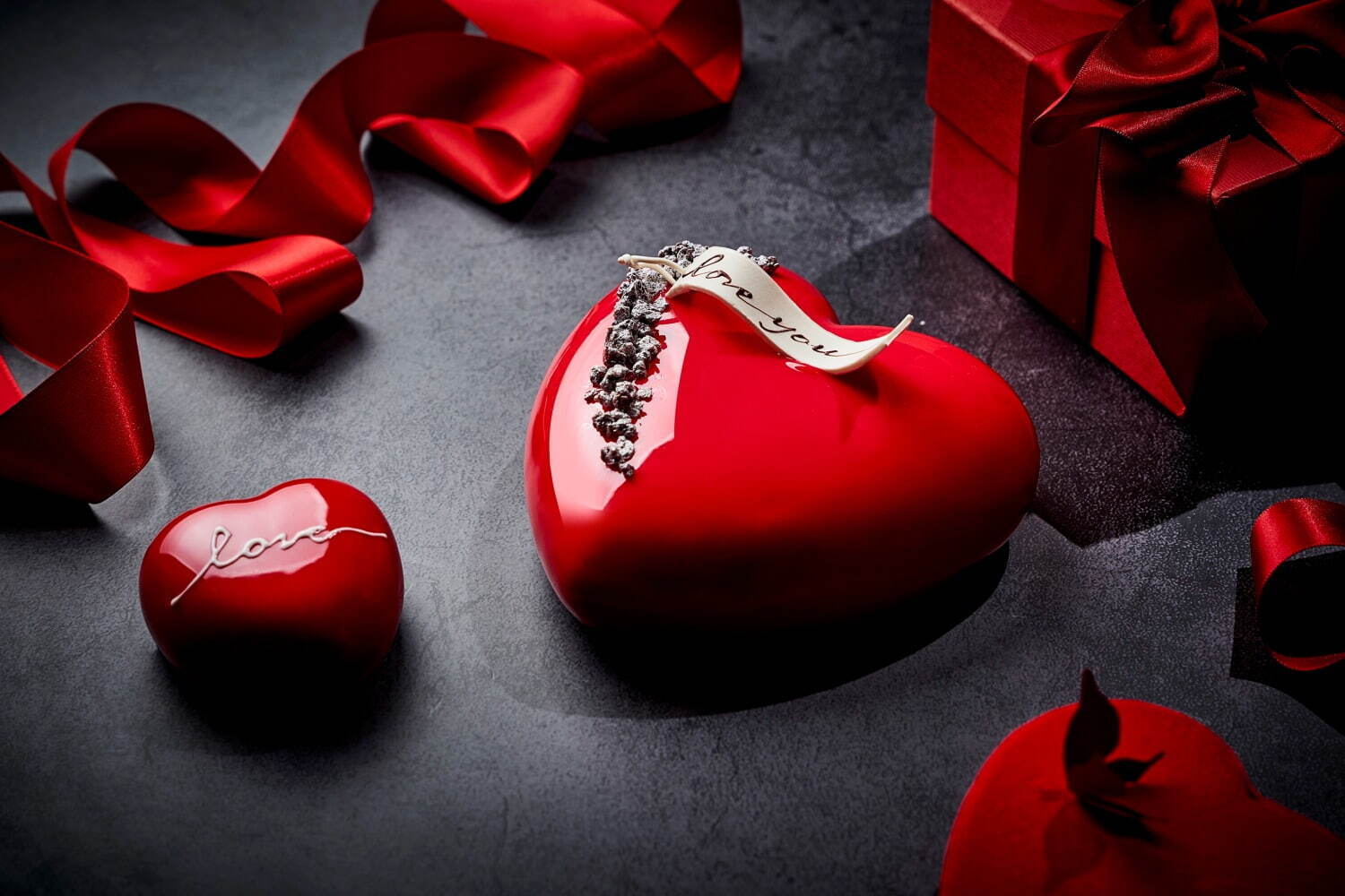 ザ・リッツ・カールトン大阪23年バレンタイン、メールボックス型チョコやハートのベリームース｜写真2