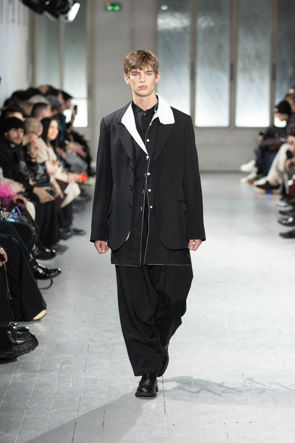 ヨウジヤマモト(Yohji Yamamoto) 2023-24年秋冬メンズコレクション