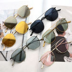 DAYTIME / OLIVER PEOPLES THE ROW 1