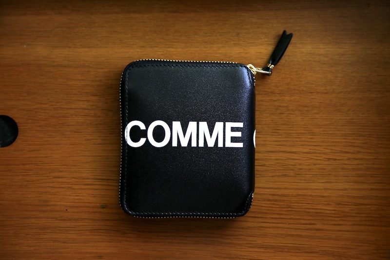 Wallet COMME des GARCONS CDG Wallet Huge Logo SA2100HL 発売