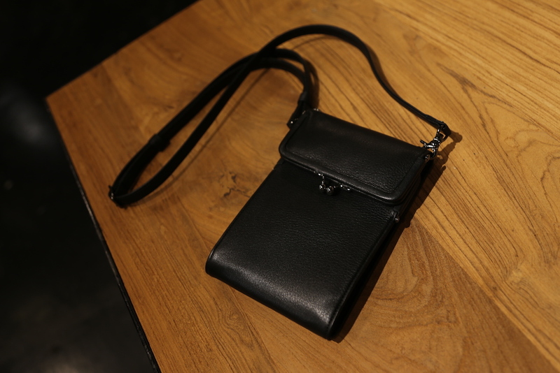 yohji yamamoto discord[ディスコード] Clasp wallet shoulder(M)発売