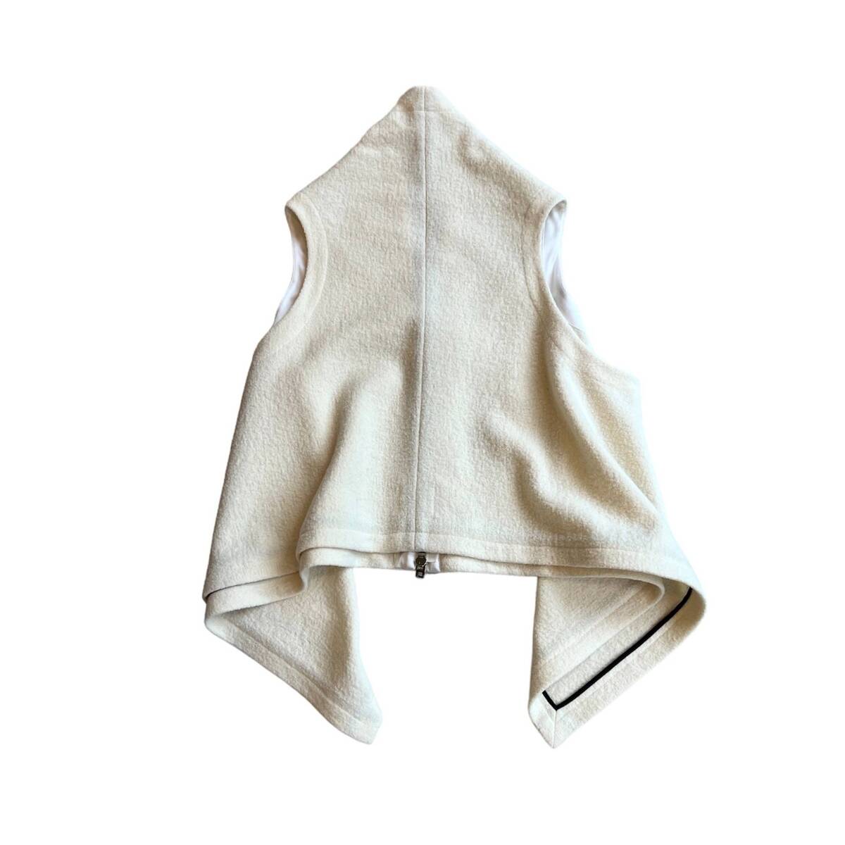 TAKAHIROMIYASHITATheSoloist two-way wrap around vest -white - 画像3枚目