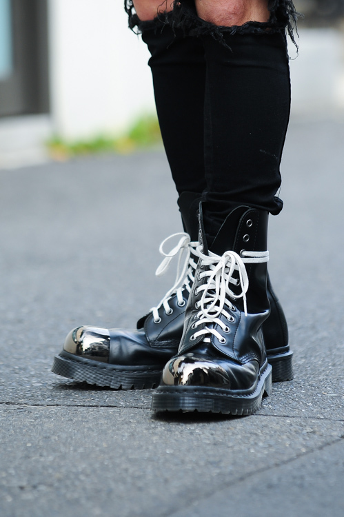 畠山 遥さん - 古着(ユーズド)(USED)、ドクターマーチン(Dr. Martens)｜原宿ストリートスナップ - 写真4