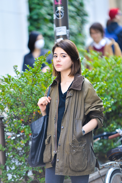 加納 みずきさん - バブアー(Barbour)、トップショップ(TOPSHOP)｜原宿ストリートスナップ - 写真2