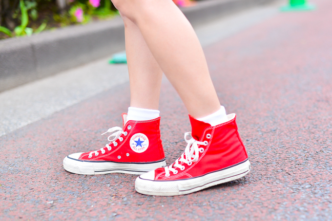 阿久津 ゆりえさん - 古着(ユーズド)(USED)、コンバース(CONVERSE)｜原宿ストリートスナップ - 写真4