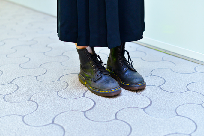 阿久津 ゆりえさん - ドクターマーチン(Dr. Martens)｜原宿ストリートスナップ - 写真3